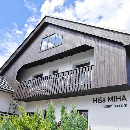 Hisa Miha Stunning Spacious House & Podkoren Appartement