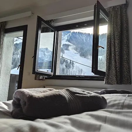 Hisa Miha Stunning Spacious House & Podkoren Daire