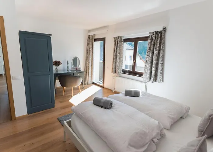 Hisa Miha Stunning Spacious House & Podkoren *