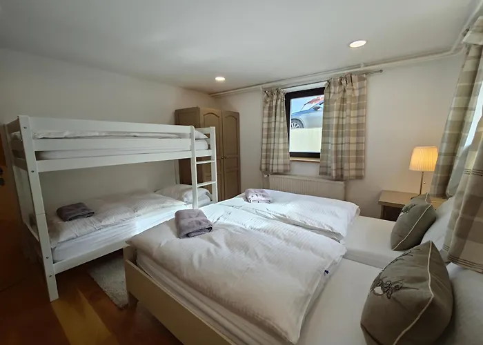 Daire Hisa Miha Stunning Spacious House & Podkoren Kranjska Gora