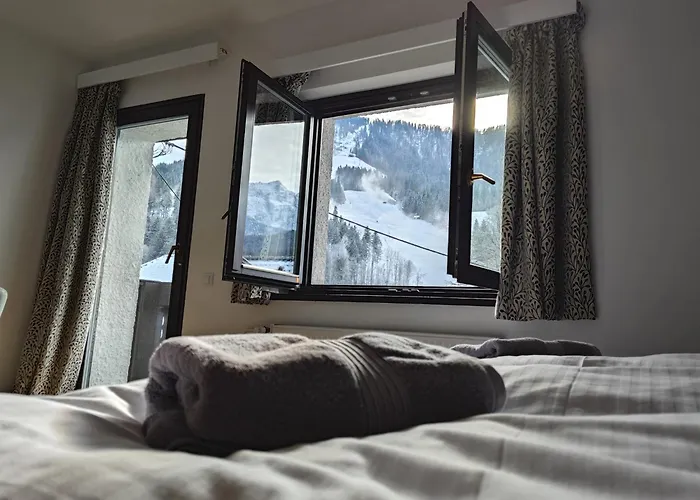 Hisa Miha Stunning Spacious House & Podkoren Apartma